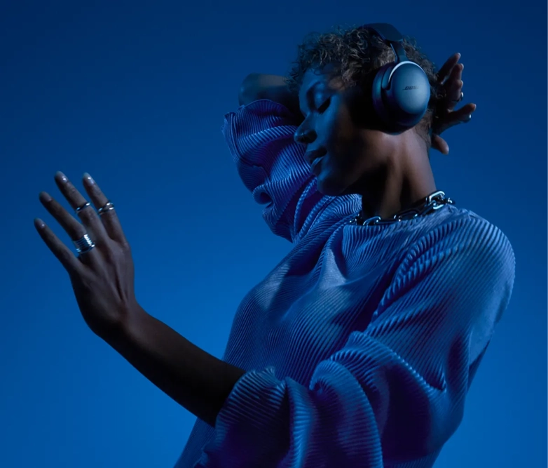 Bose QuietComfort Ultra Headphones - Lunar Blue | Astore Bose QuietComfort Ultra Headphones - Lunar Blue | Astore