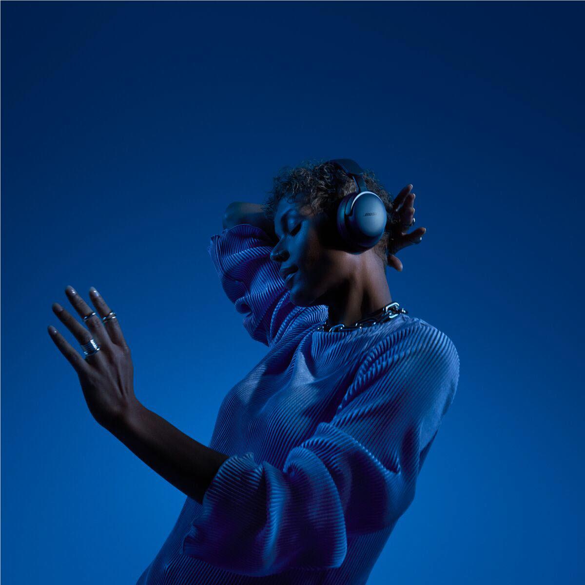 سماعات Bose Quietcomfort Ultra - أزرق