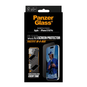 واقي شاشة PanzerGlass لهاتف iPhone 17 | تصميم فائق الاتساع مع أداة EasyAligner